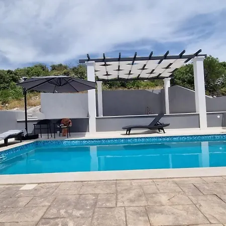 Estera * Ražanj